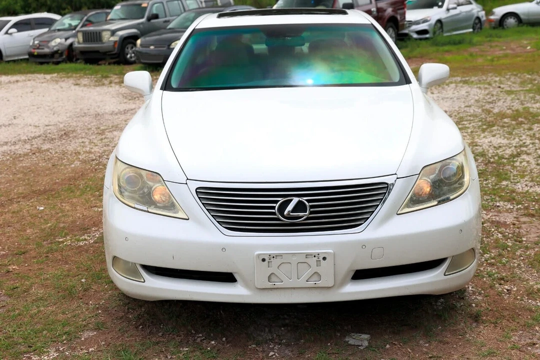 2007 Lexus LS 4th Gen - Image 19 of 21