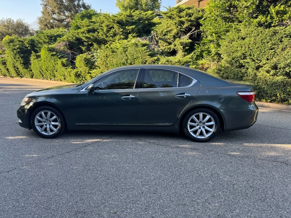 2007 Lexus LS 4th Gen - Image 6 of 31