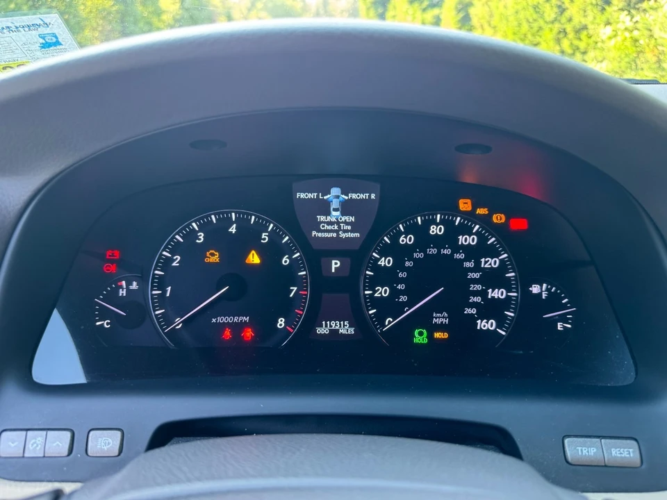 2007 Lexus LS 4th Gen - Image 24 of 31