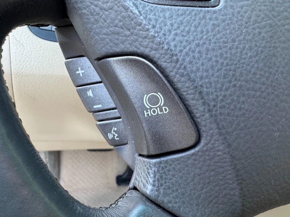 2007 Lexus LS 4th Gen - Image 22 of 31