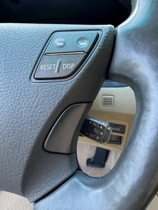 2007 Lexus LS 4th Gen - Image 23 of 31
