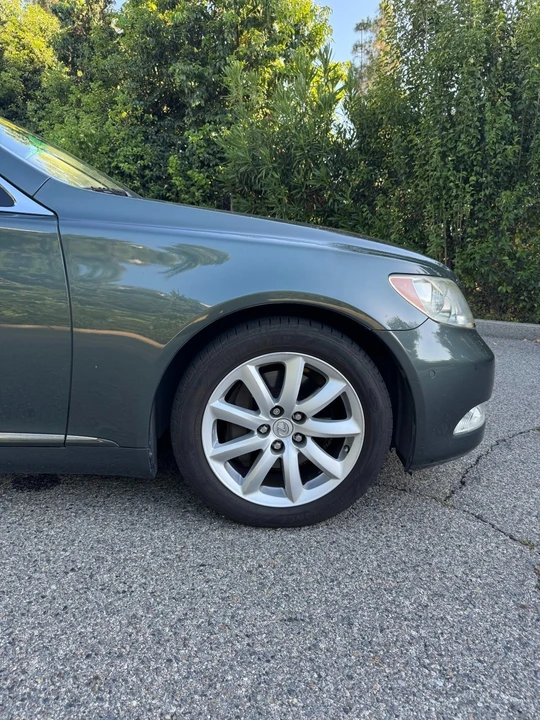 2007 Lexus LS 4th Gen - Image 12 of 31