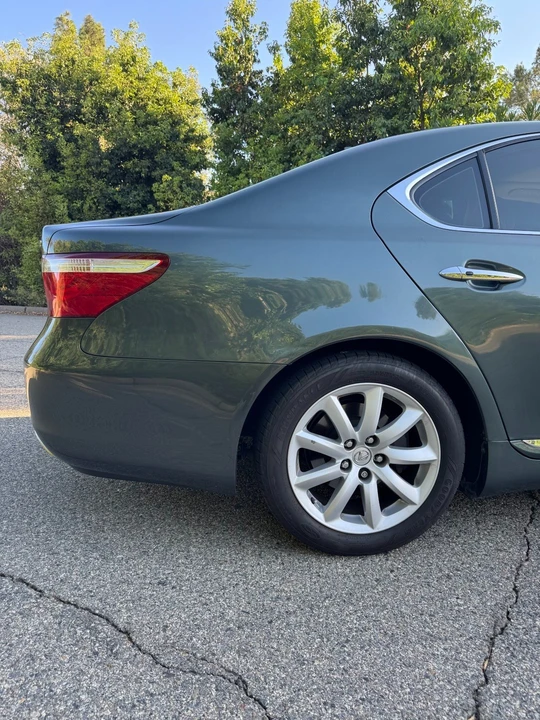 2007 Lexus LS 4th Gen - Image 15 of 31