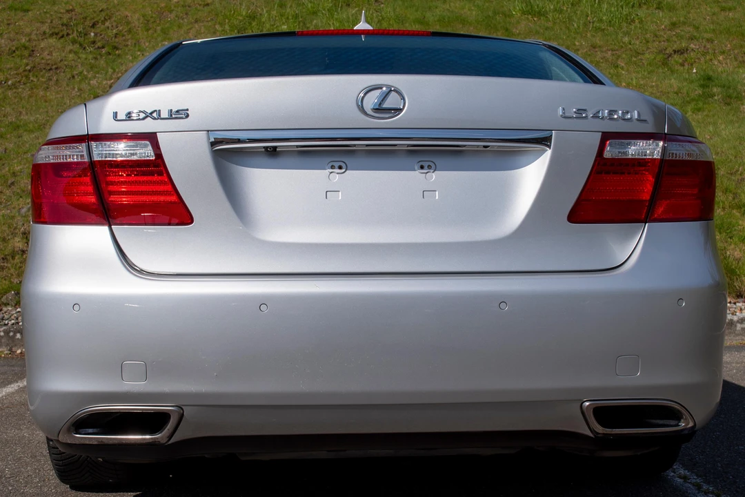 2007 Lexus LS 4th Gen - Image 10 of 31