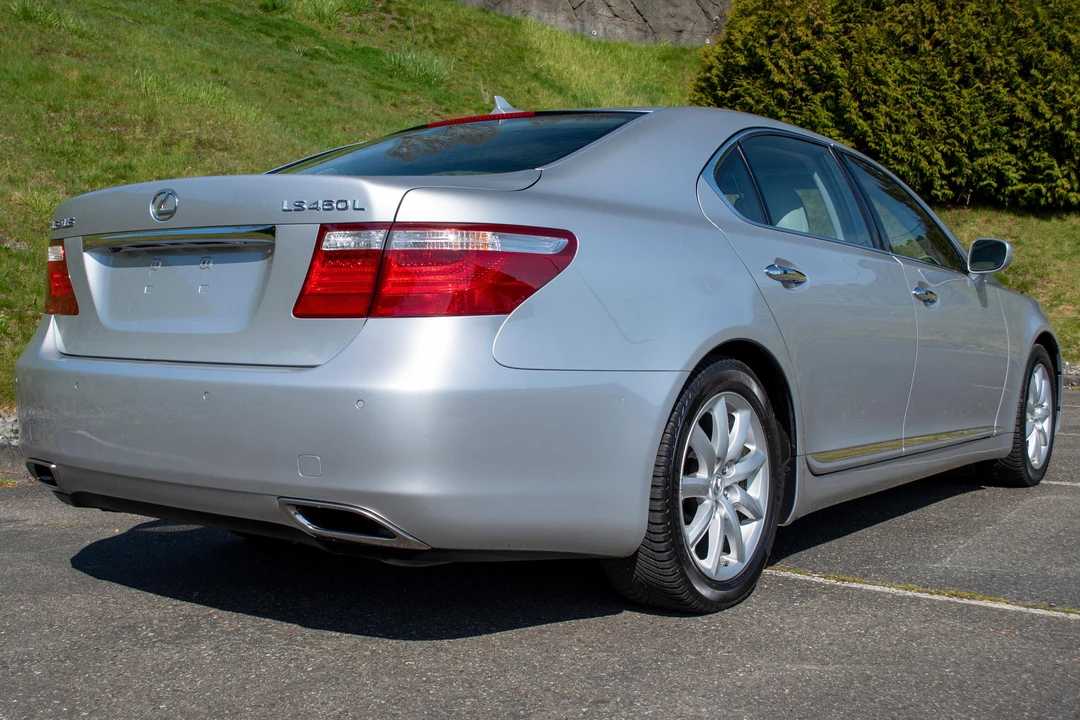 2007 Lexus LS 4th Gen - Image 11 of 31