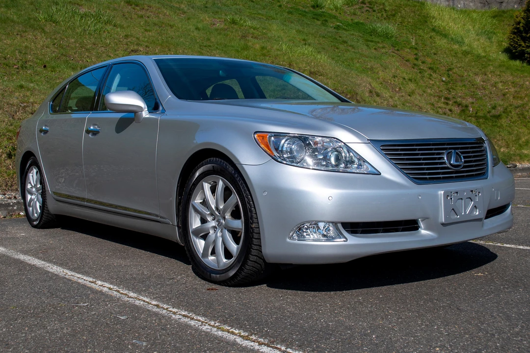 2007 Lexus LS 4th Gen - Image 14 of 31