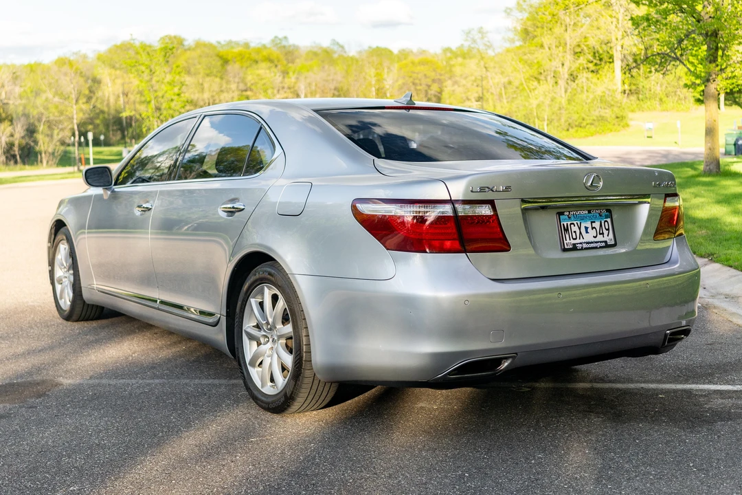 2007 Lexus LS 4th Gen - Image 7 of 31