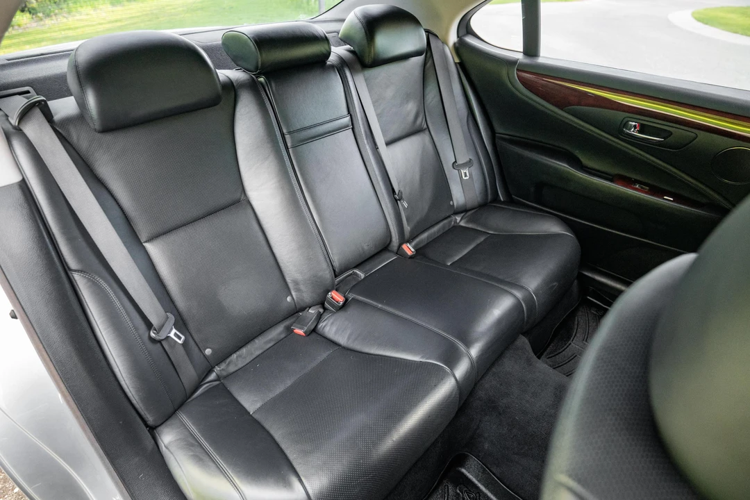 2007 Lexus LS 4th Gen - Image 30 of 31