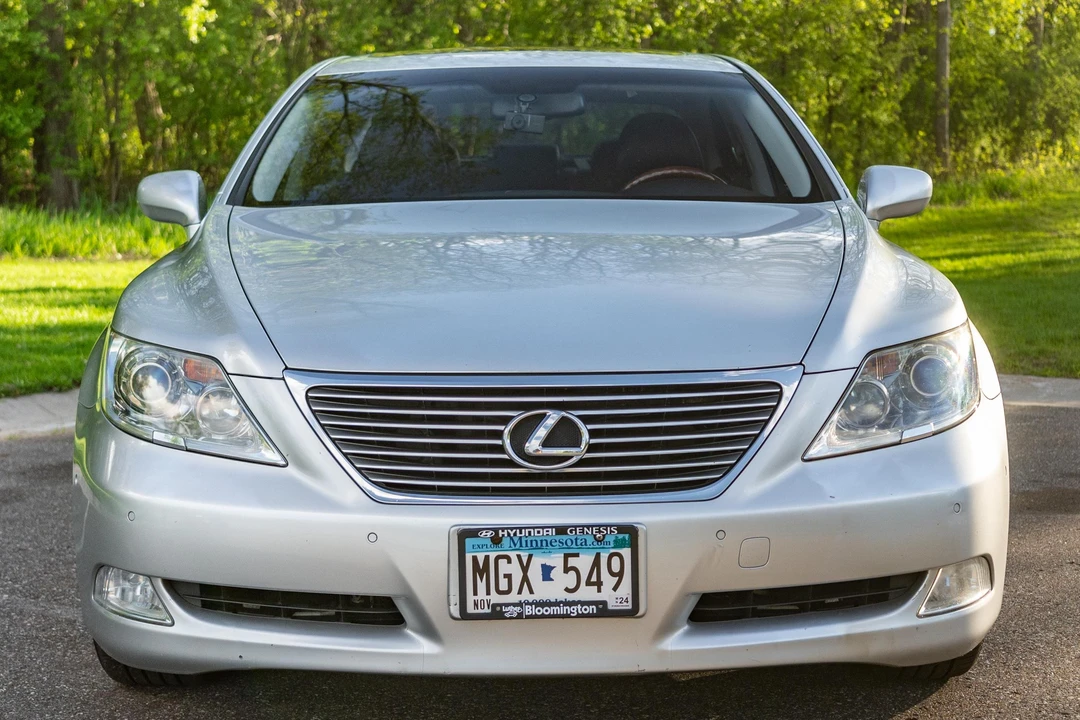 2007 Lexus LS 4th Gen - Image 2 of 31
