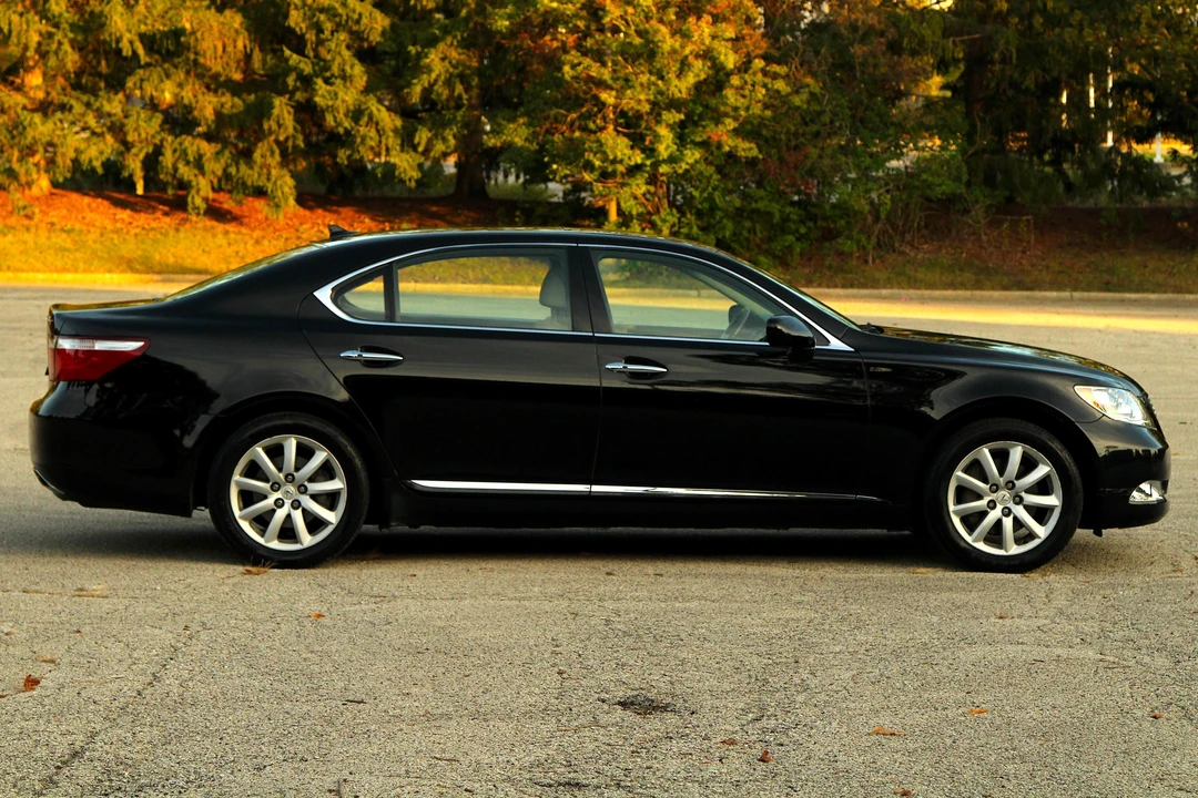 2007 Lexus LS 4th Gen - Image 3 of 25
