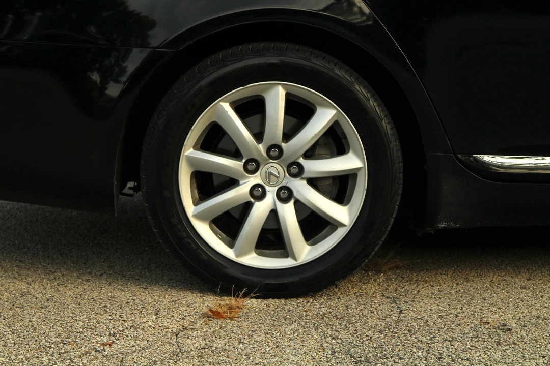 2007 Lexus LS 4th Gen - Image 21 of 25