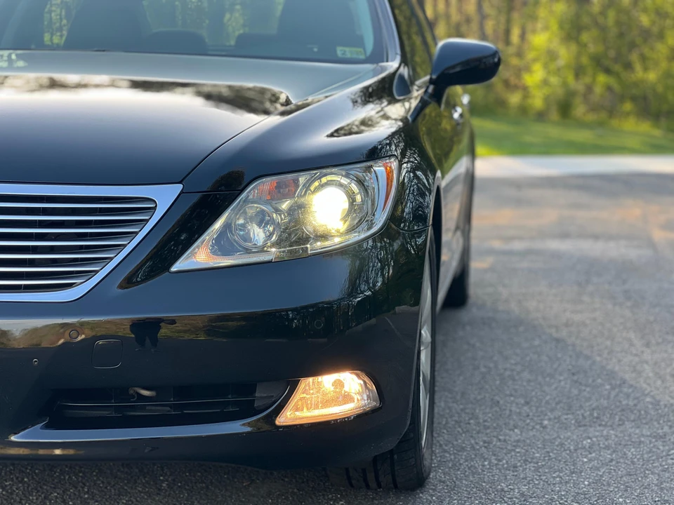 2007 Lexus LS 4th Gen - Image 11 of 31