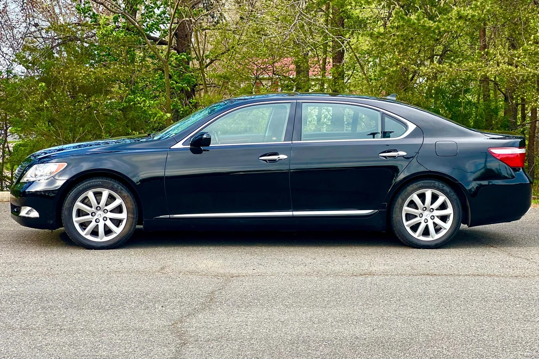 2007 Lexus LS 4th Gen - Image 3 of 31