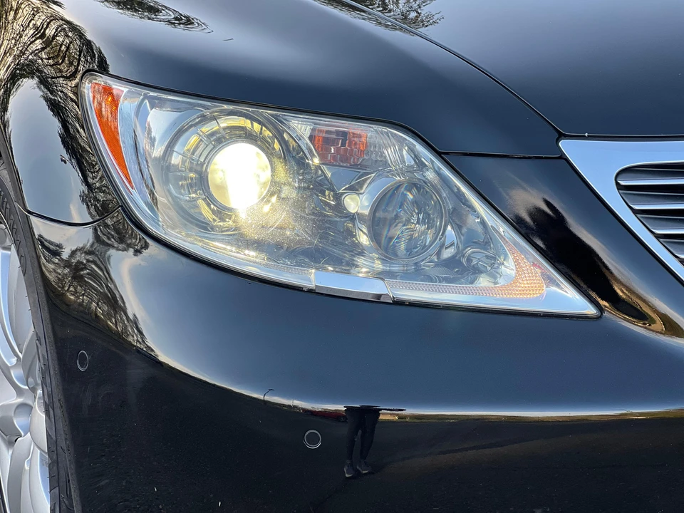 2007 Lexus LS 4th Gen - Image 10 of 31