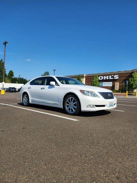 2007 Lexus LS 4th Gen - Image 5 of 16