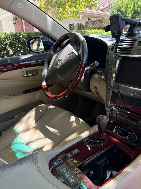 2007 Lexus LS 4th Gen - Image 6 of 6