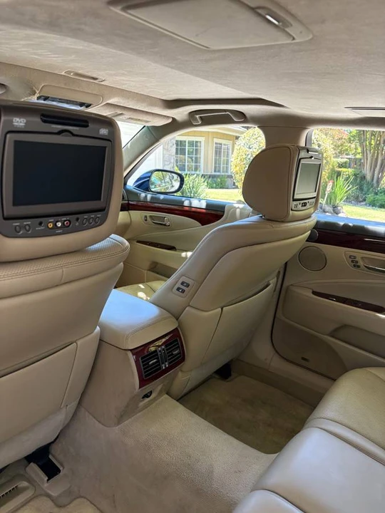 2007 Lexus LS 4th Gen - Image 5 of 6