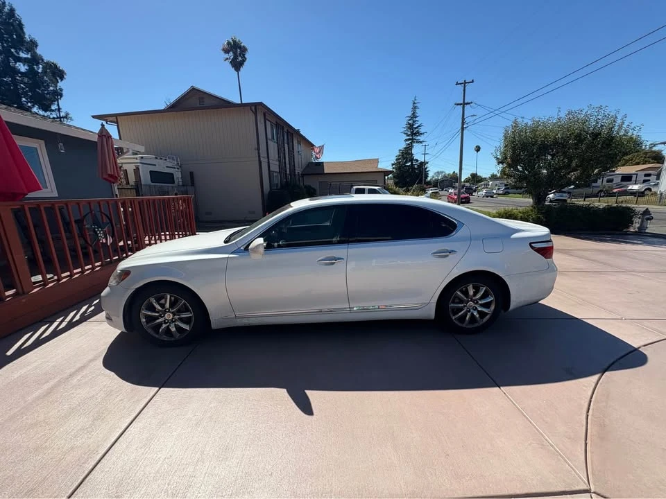 2007 Lexus LS 4th Gen - Image 2 of 9
