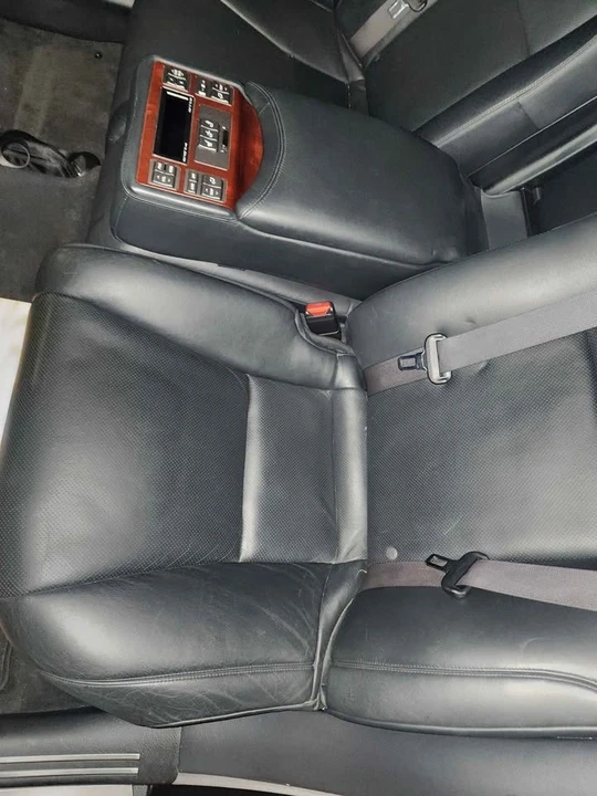 2007 Lexus LS 4th Gen - Image 10 of 19