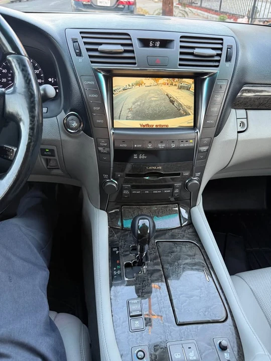 2007 Lexus LS 4th Gen - Image 5 of 8
