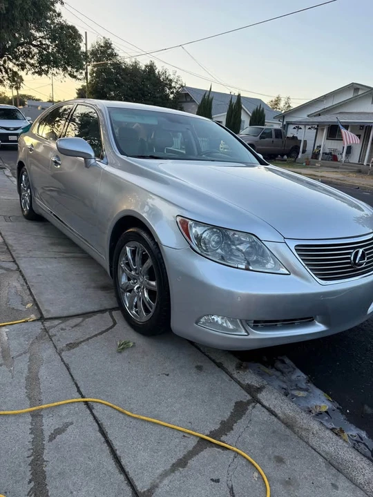 2007 Lexus LS 4th Gen - Image 2 of 8
