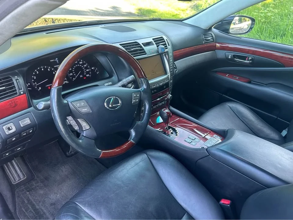 2007 Lexus LS 4th Gen - Image 9 of 10