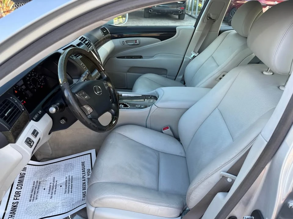 2007 Lexus LS 4th Gen - Image 10 of 12