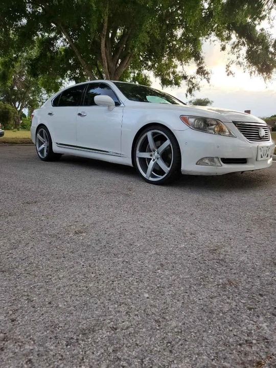 2007 Lexus LS 4th Gen - Image 3 of 11