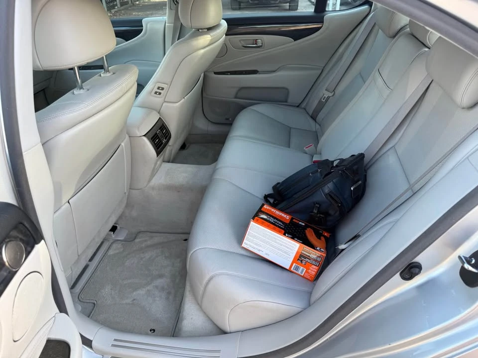 2007 Lexus LS 4th Gen - Image 11 of 12
