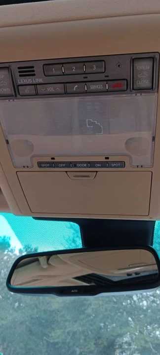 2007 Lexus LS 4th Gen - Image 9 of 11