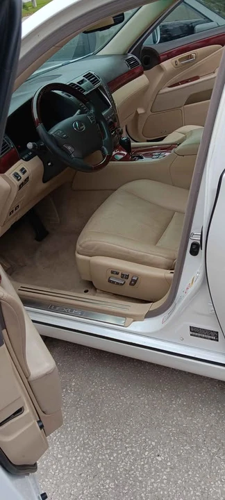 2007 Lexus LS 4th Gen - Image 4 of 11