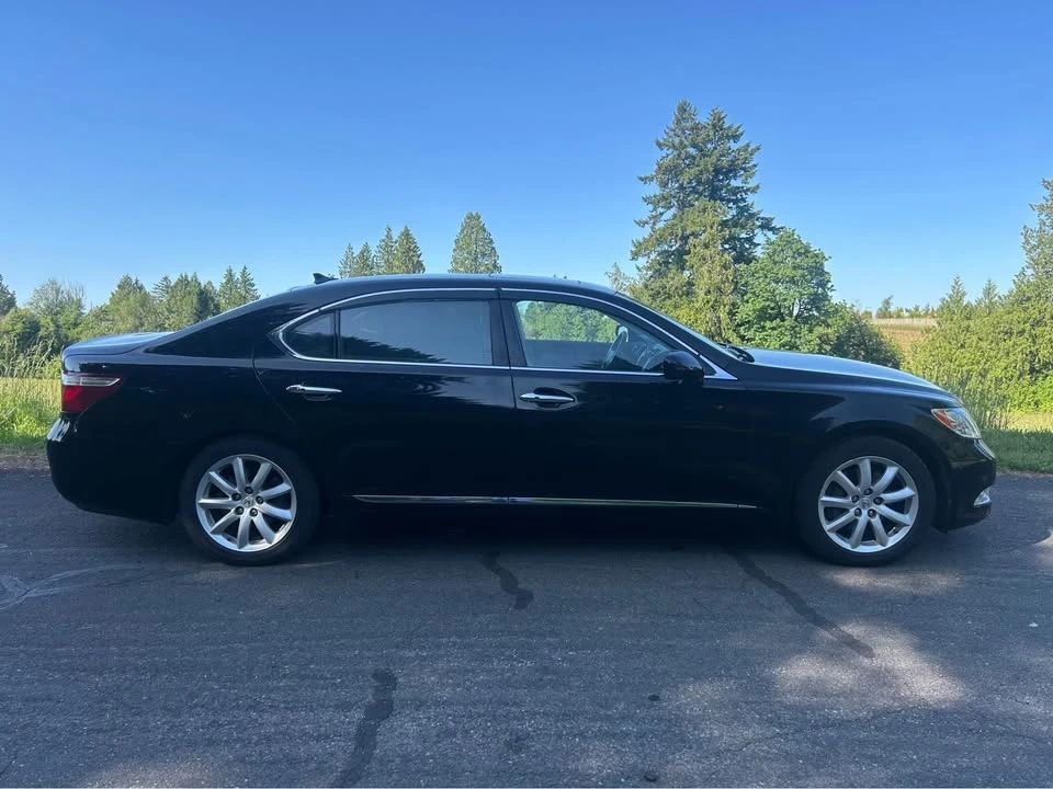 2007 Lexus LS 4th Gen - Image 4 of 10