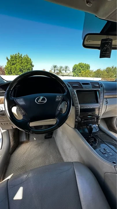 2007 Lexus LS 4th Gen - Image 7 of 10