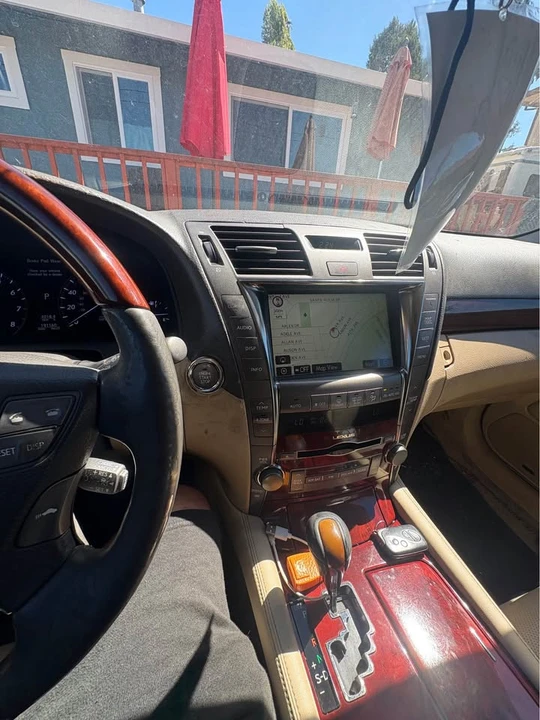 2007 Lexus LS 4th Gen - Image 9 of 9