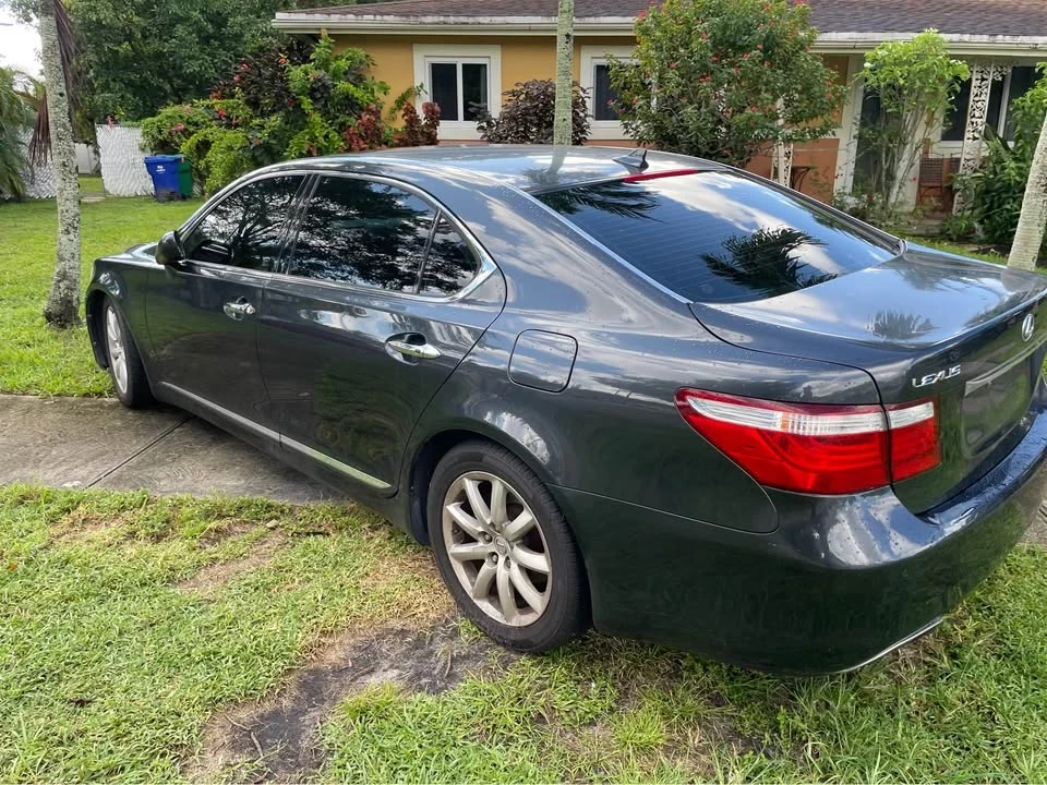 2007 Lexus LS 4th Gen - Image 4 of 7