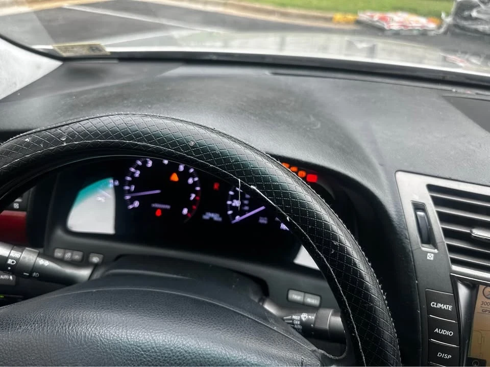 2007 Lexus LS 4th Gen - Image 4 of 12
