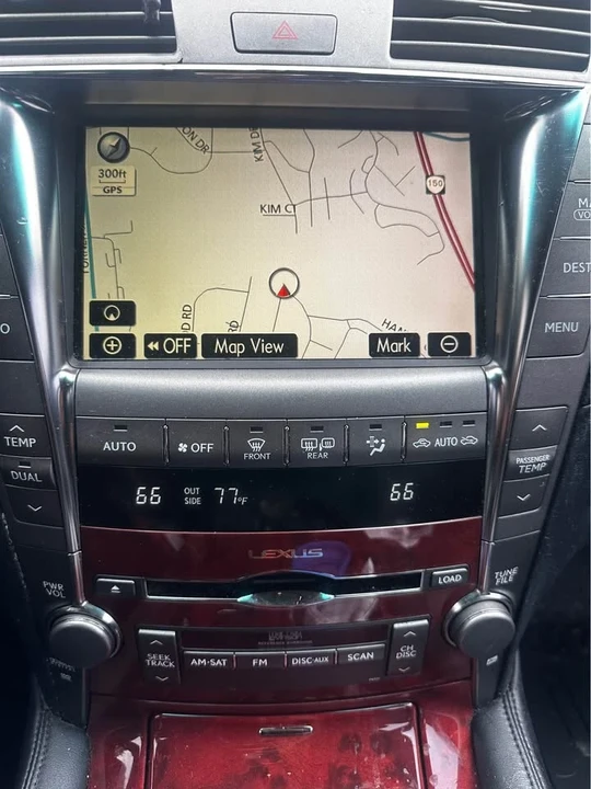 2007 Lexus LS 4th Gen - Image 5 of 12