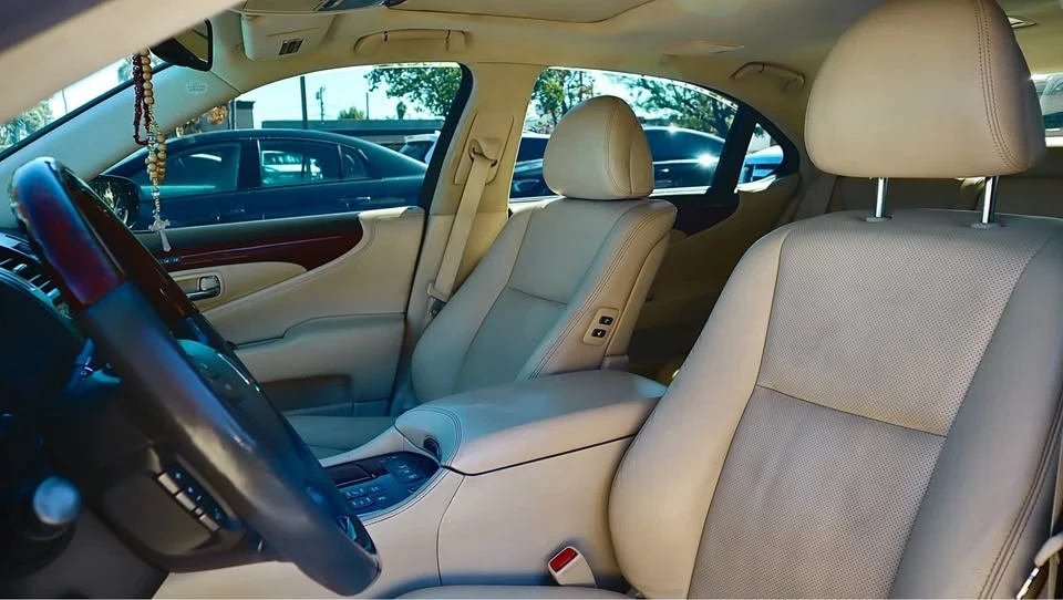 2007 Lexus LS 4th Gen - Image 10 of 12