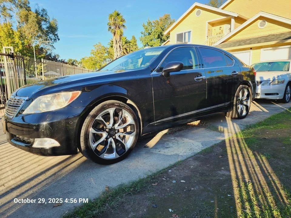 2007 Lexus LS 4th Gen - Image 18 of 19