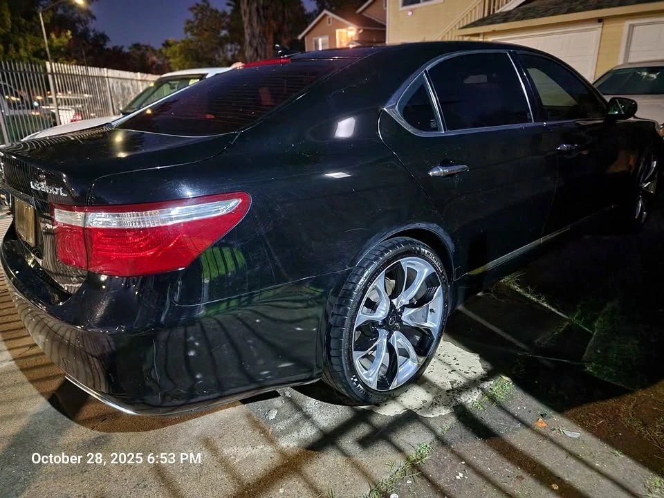 2007 Lexus LS 4th Gen - Image 3 of 19