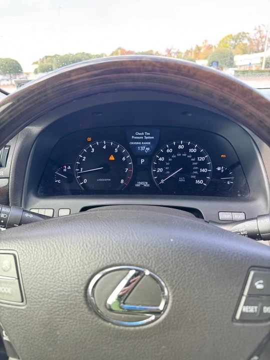 2007 Lexus LS 4th Gen - Image 15 of 15