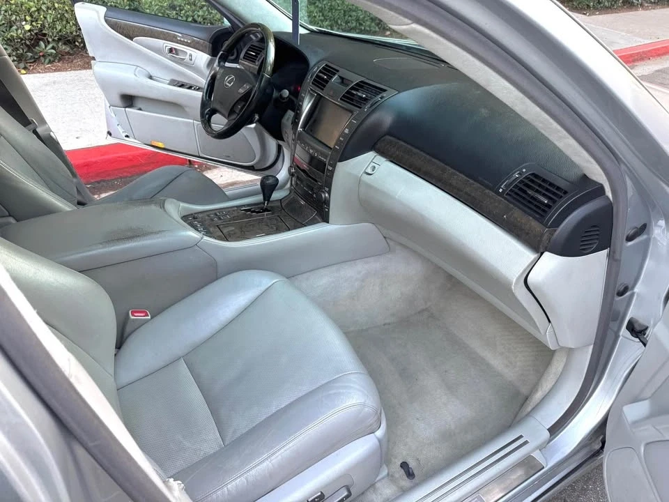 2007 Lexus LS 4th Gen - Image 7 of 16