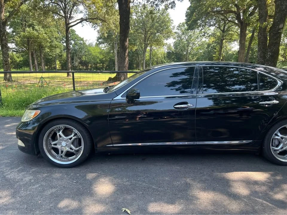 2007 Lexus LS 4th Gen - Image 9 of 11