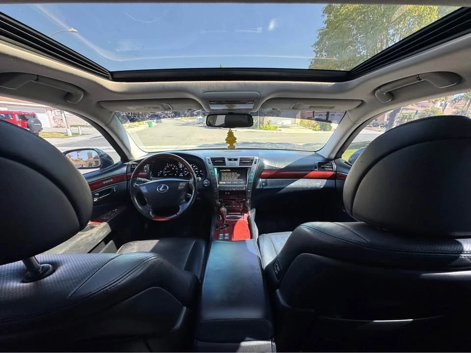 2007 Lexus LS 4th Gen - Image 10 of 17