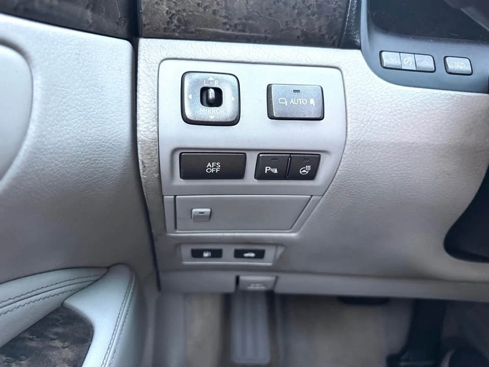 2007 Lexus LS 4th Gen - Image 14 of 16