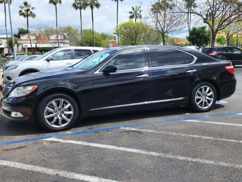 2007 Lexus LS 4th Gen - Image 7 of 19