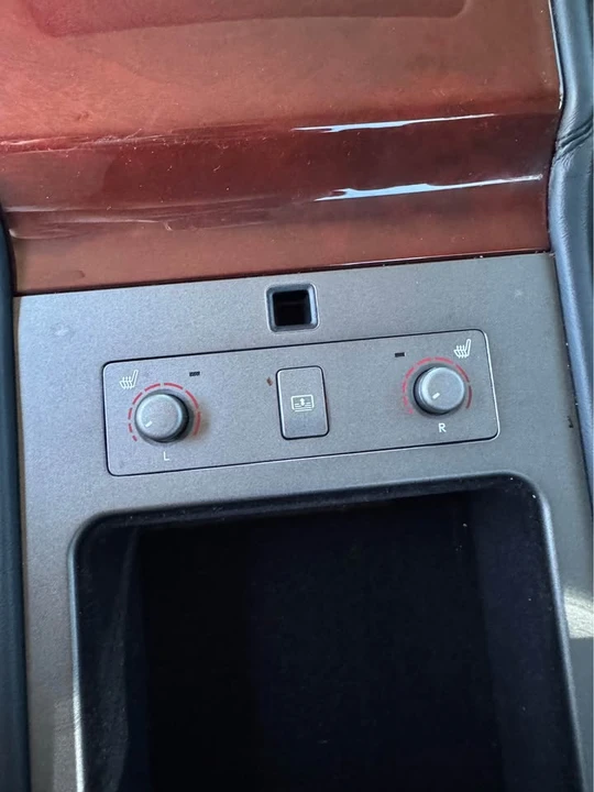 2007 Lexus LS 4th Gen - Image 13 of 18