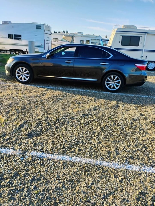 2007 Lexus LS 4th Gen - Image 2 of 7