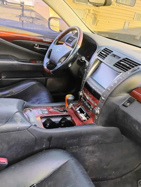 2007 Lexus LS 4th Gen - Image 5 of 7