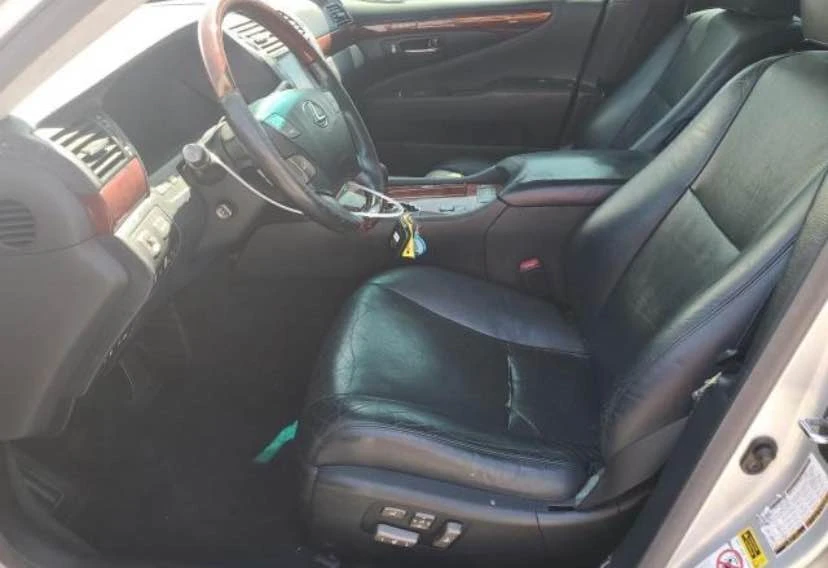 2007 Lexus LS 4th Gen - Image 9 of 10